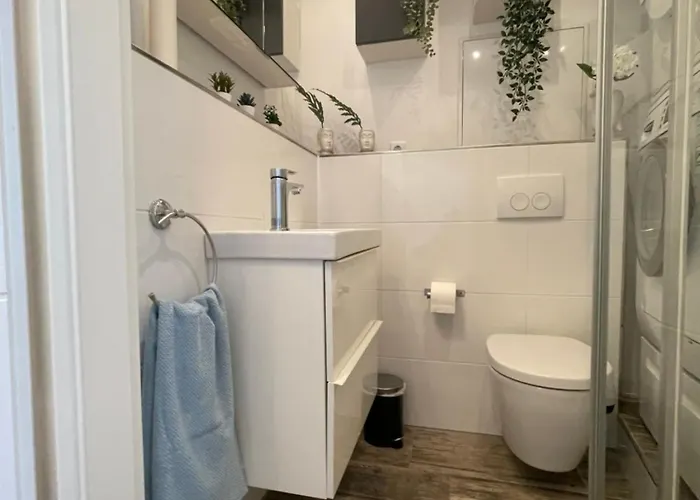 Апартаменти Skyline Augsburg-stilvoll & Zentral *