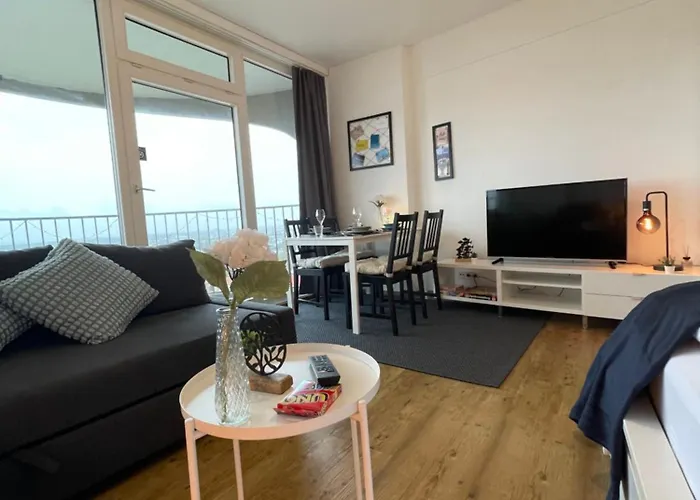 Апартаменти Skyline Augsburg-stilvoll & Zentral Аугсбург